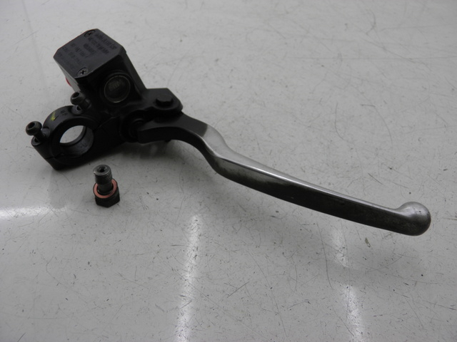 photo de BREMSPUMPE VORNE PIAGGIO X8 STREET 125 (2006 - 2007) - Details der Befestigungspunkte