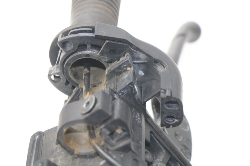 photo de BREMSPUMPE VORNE BMW R GS 1150 (1999 - 2004) - Details der Befestigungspunkte