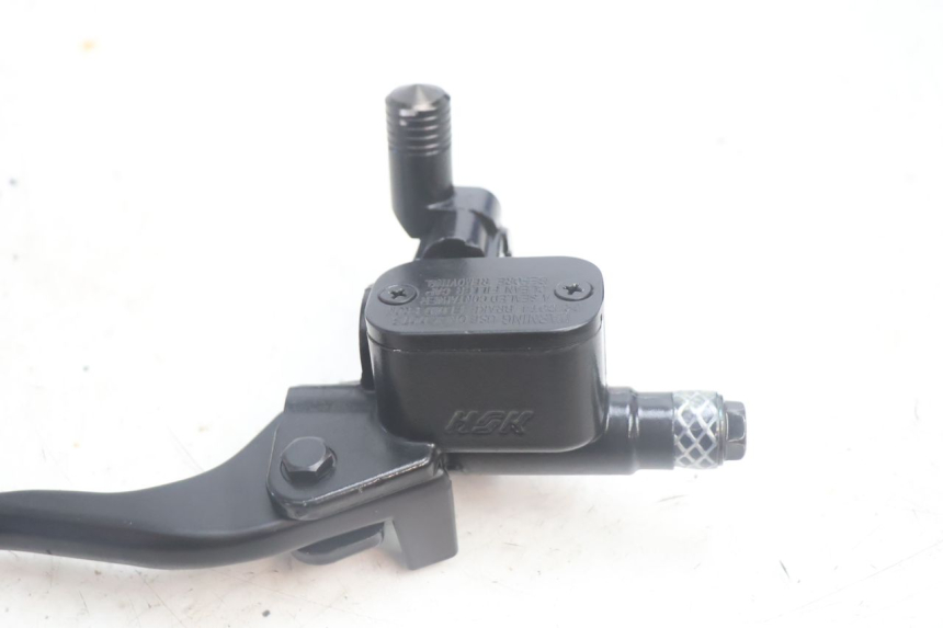 photo de BREMSPUMPE VORNE JM MOTORS R-MAX TECH 50 (2024 - 2026) - Oberflächenzustand und Material