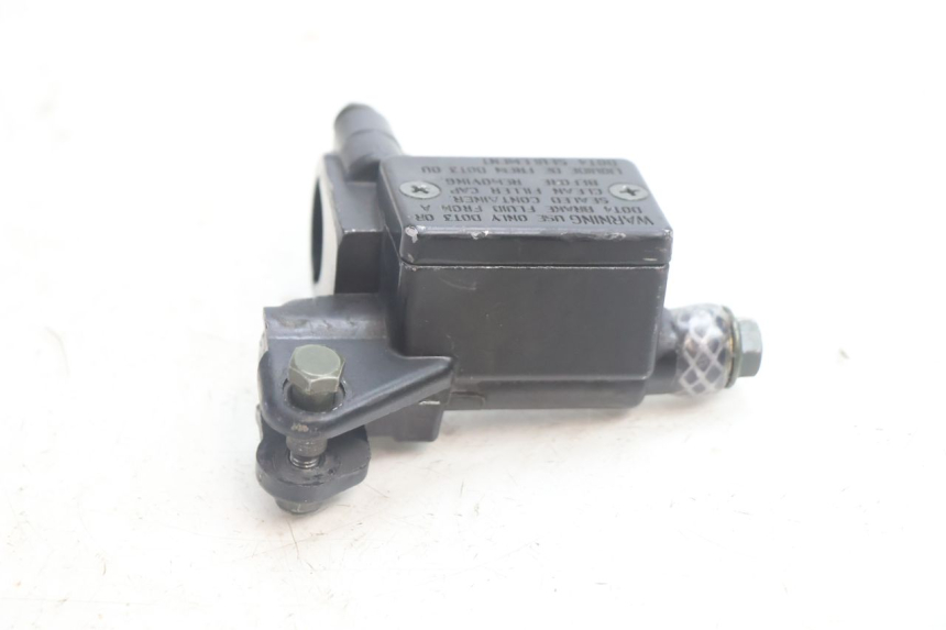 photo de BREMSPUMPE VORNE VASTRO R-ONE 4T 50 (2014 - 2022) - Zoom auf Gebrauchszustand