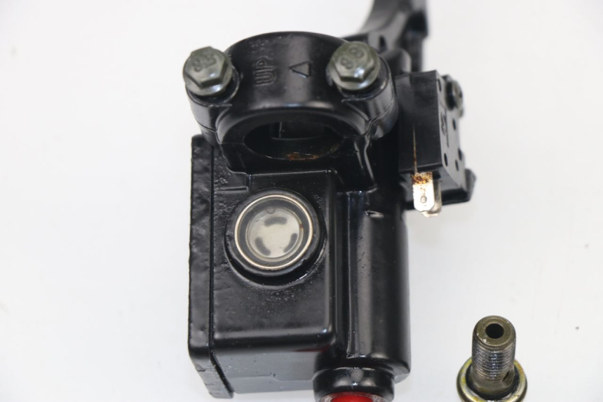 photo de BREMSPUMPE VORNE BHM REVENGER 50 (2009 - 2015) - Zoom auf Gebrauchszustand