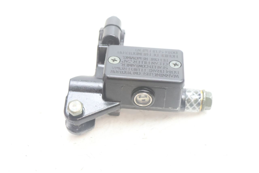 photo de VORDERER HAUPTBREMSZYLINDER APOLLO RFZ 150 - Zoom auf Gebrauchszustand