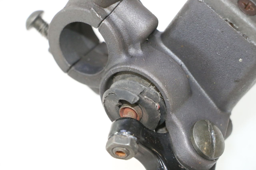 photo de BREMSPUMPE VORNE MZ RT 125 (2000 - 2008) - Zoom auf Gebrauchszustand