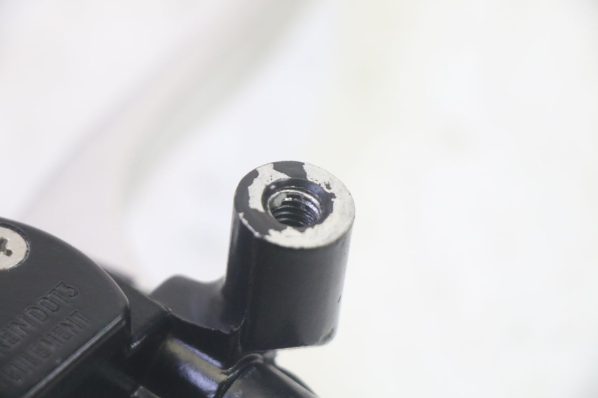 photo de BREMSPUMPE VORNE JM MOTORS SANTANA EVO 50 (2024 - 2026) - Details der Befestigungspunkte