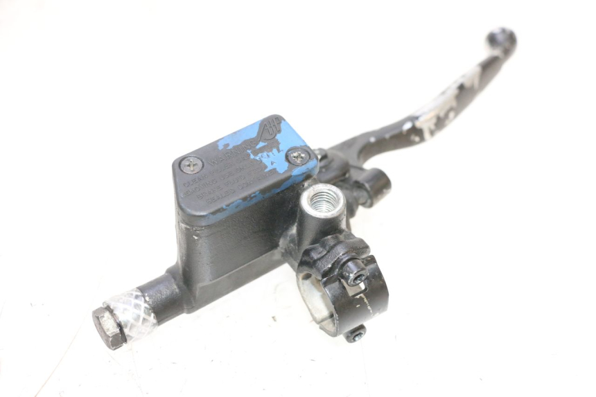 photo de BREMSPUMPE VORNE PEUGEOT SATELIS COMPRESSOR K15 125 (2006 - 2009) - Details der Befestigungspunkte