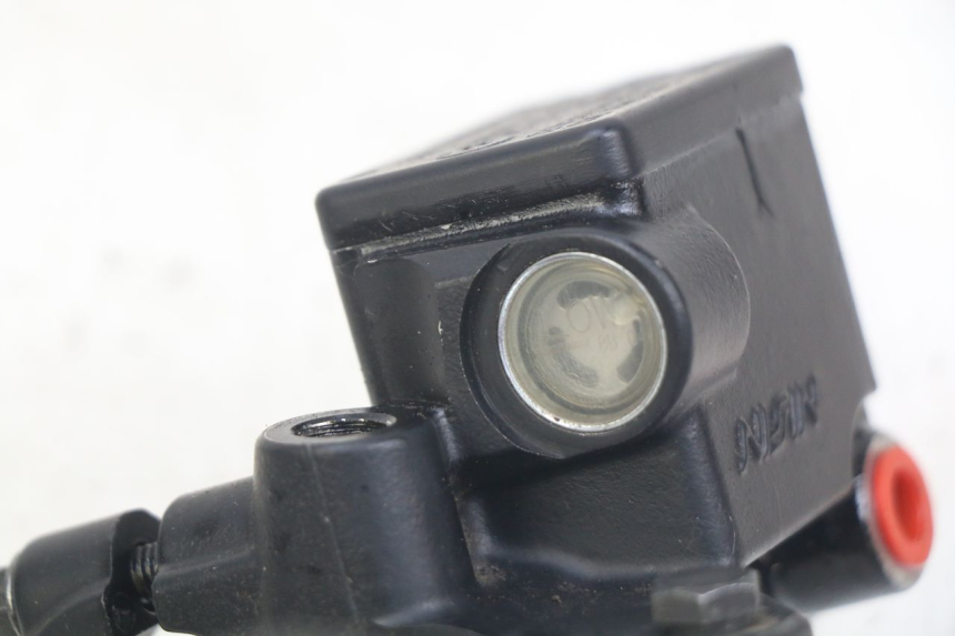 photo de VORDERER HAUPTBREMSZYLINDER PEUGEOT SATELIS 125 (2010 - 2012) - Detailansicht des Bauteils