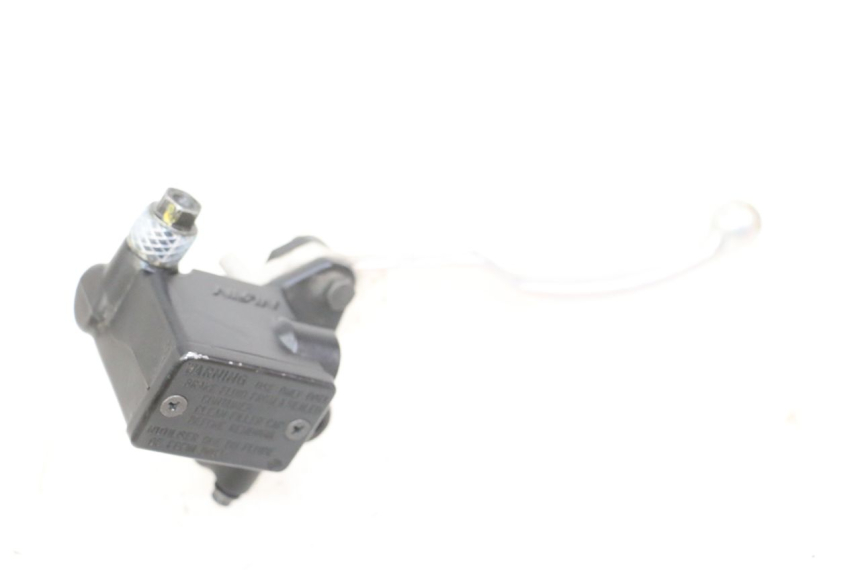 photo de BREMSPUMPE VORNE PEUGEOT SATELIS 125 (2013 - 2018) - Zoom auf Gebrauchszustand