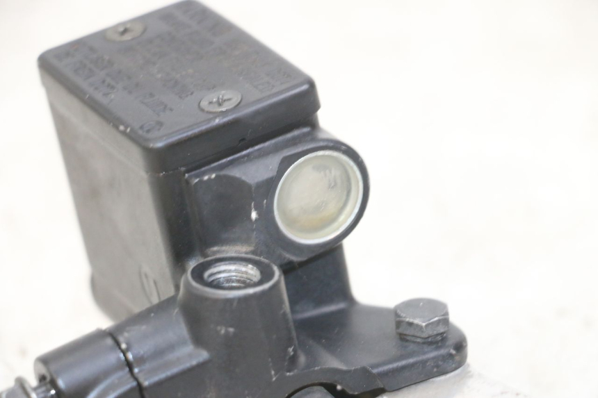 photo de BREMSPUMPE VORNE PEUGEOT SATELIS 125 (2013 - 2018) - Technische Nahaufnahme