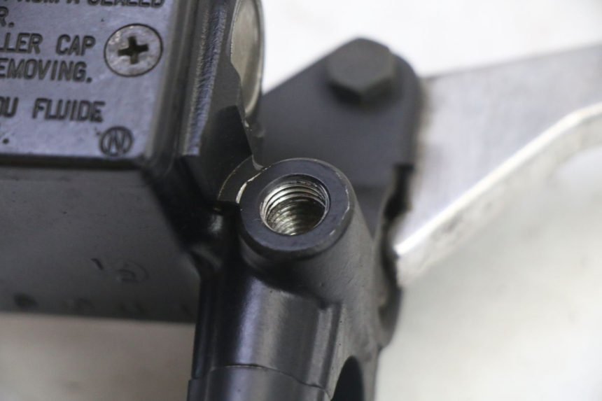 photo de BREMSPUMPE VORNE PEUGEOT SATELIS 250 (2006 - 2012) - Alternative Perspektive