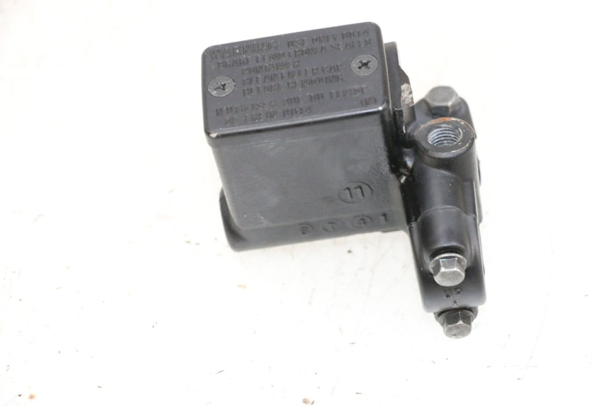 photo de BREMSPUMPE VORNE PEUGEOT SATELIS 125 (2013 - 2018) - Technische Nahaufnahme