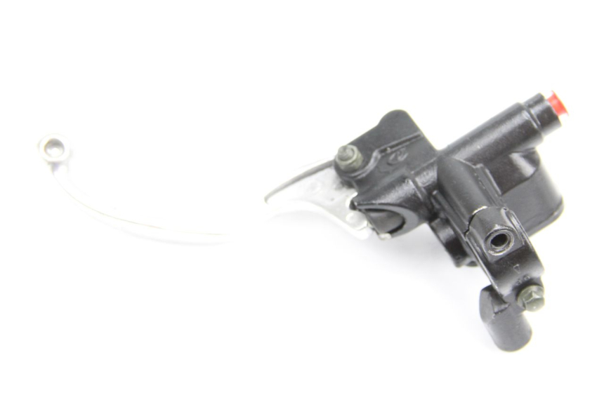 photo de BREMSPUMPE VORNE JM MOTORS SC 4T 50 (2018 - 2021) - Zoom auf Gebrauchszustand