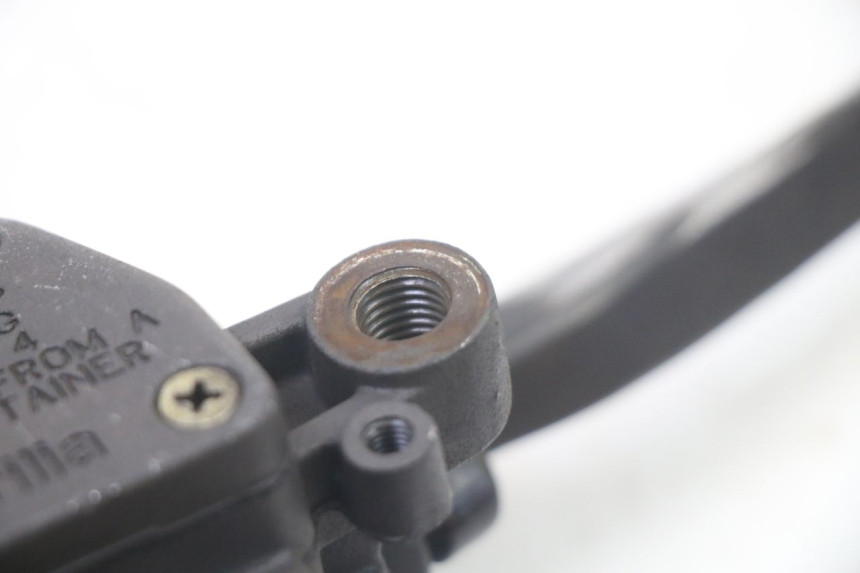 photo de BREMSPUMPE VORNE APRILIA SCARABEO GT TOURING 125 (1999 - 2005) - Zoom auf Gebrauchszustand