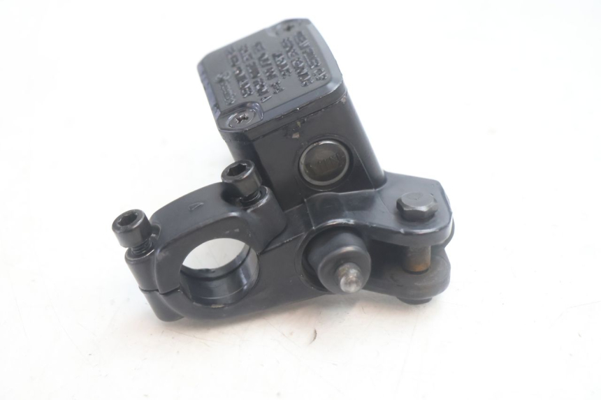 photo de BREMSPUMPE VORNE YAMAHA SLIDER 50 (1999 - 2004) - Zoom auf Gebrauchszustand