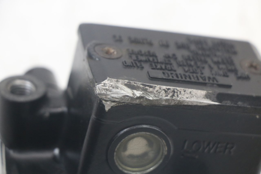 photo de VORDERER BREMSSATTEL TRIUMPH SPEED TRIPLE T301 900 (1994 - 1996) - Details der Befestigungspunkte