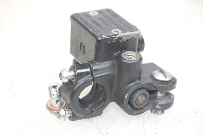 photo de VORDERER HAUPTBREMSZYLINDER APRILIA SR 2T 50 (2012 - 2017) - Alternative Perspektive