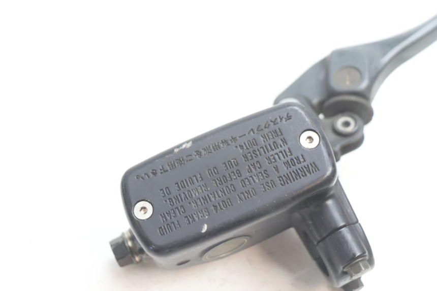 photo de BREMSPUMPE VORNE HONDA ST PAN EUROPEAN 1100 (1990 - 2002) - Detailansicht des Bauteils