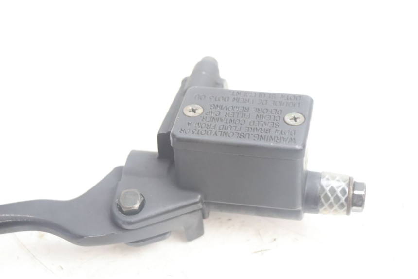 photo de BREMSPUMPE VORNE PEUGEOT STREETZONE NAKED 2T 50 (2014 - 2018) - Details der Befestigungspunkte