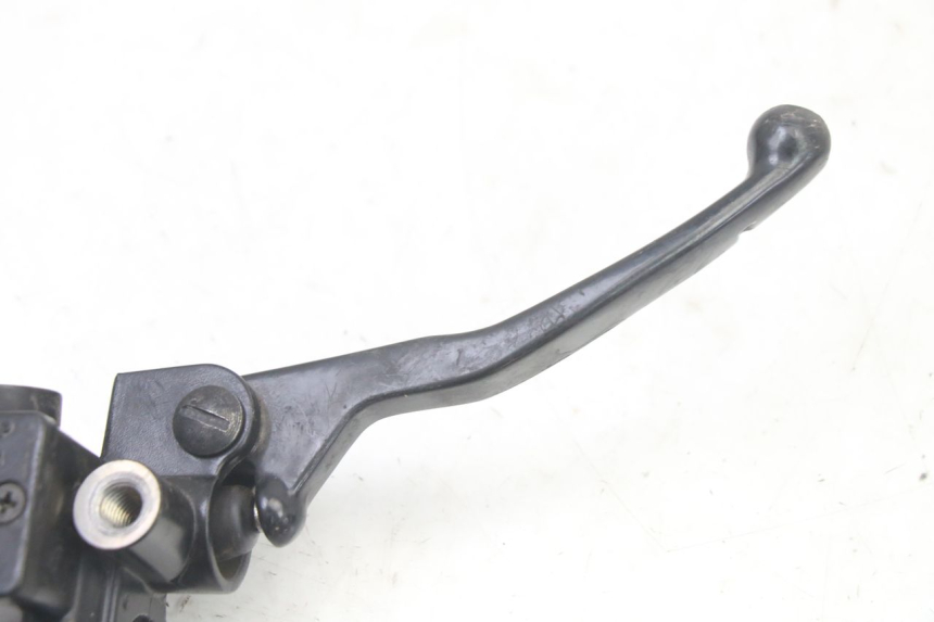 photo de VORDERER HAUPTBREMSZYLINDER APRILIA SXR 50 (2021 - 2023) - Zoom auf Gebrauchszustand