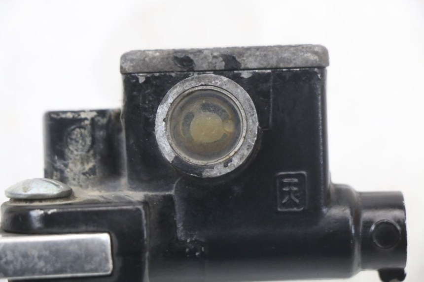 photo de BREMSPUMPE VORNE PIAGGIO TYPHOON 50 (2000 - 2009) - Oberflächenzustand und Material