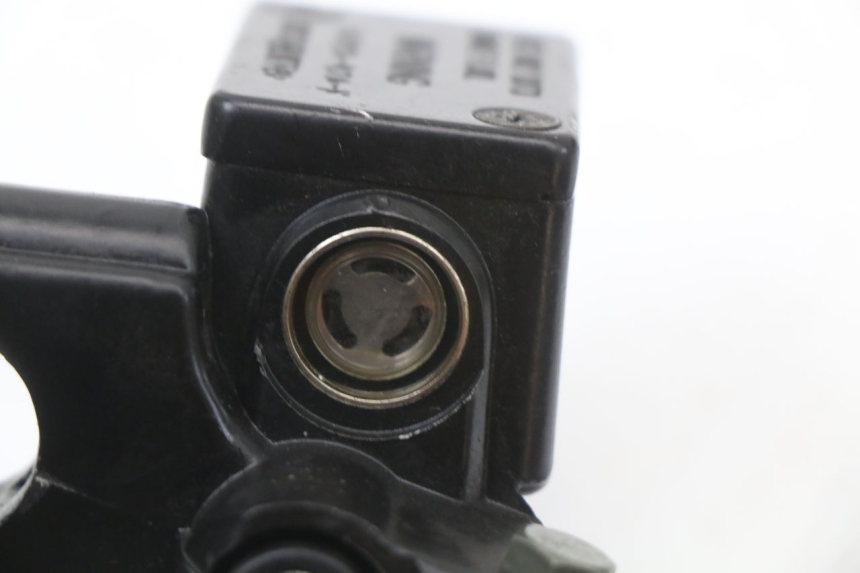 photo de VORDERER HAUPTBREMSZYLINDER PEUGEOT V-CLIC VCLIC 50 (2007 - 2013) - Gesamtansicht des Produkts