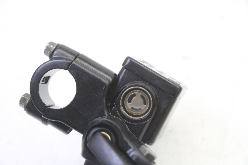 photo de VORDERER HAUPTBREMSZYLINDER PEUGEOT V-CLIC VCLIC 50 (2007 - 2013) - Technische Nahaufnahme