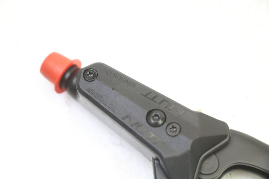 photo de VORDERER HAUPTZYLINDER DUALTRON VICTOR LIMITED 1 - Zoom auf Gebrauchszustand