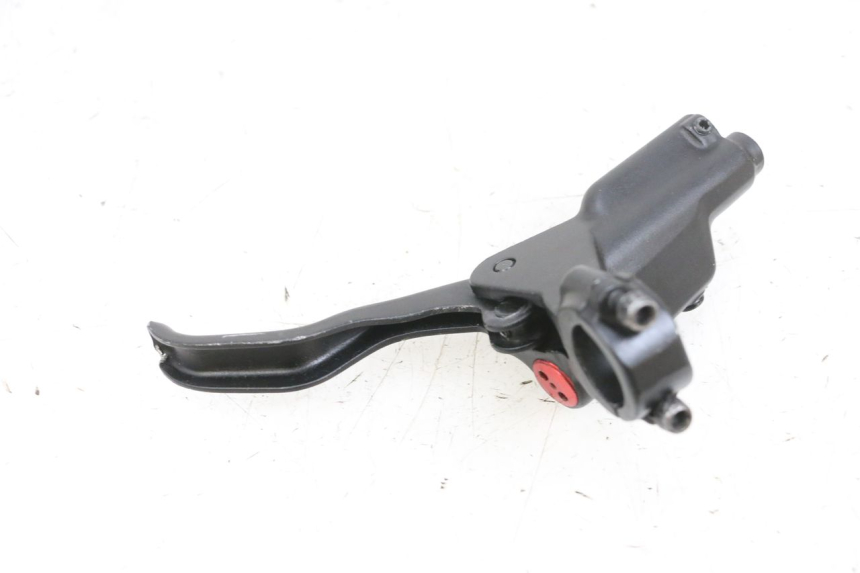 photo de VORDERER HAUPTZYLINDER DUALTRON VICTOR LIMITED 1 - Technische Nahaufnahme