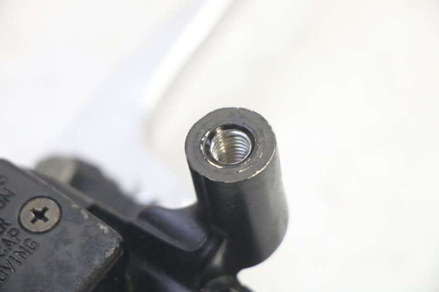 photo de BREMSPUMPE VORNE MBK WAAP 125 (2008 - 2013) - Zoom auf Gebrauchszustand