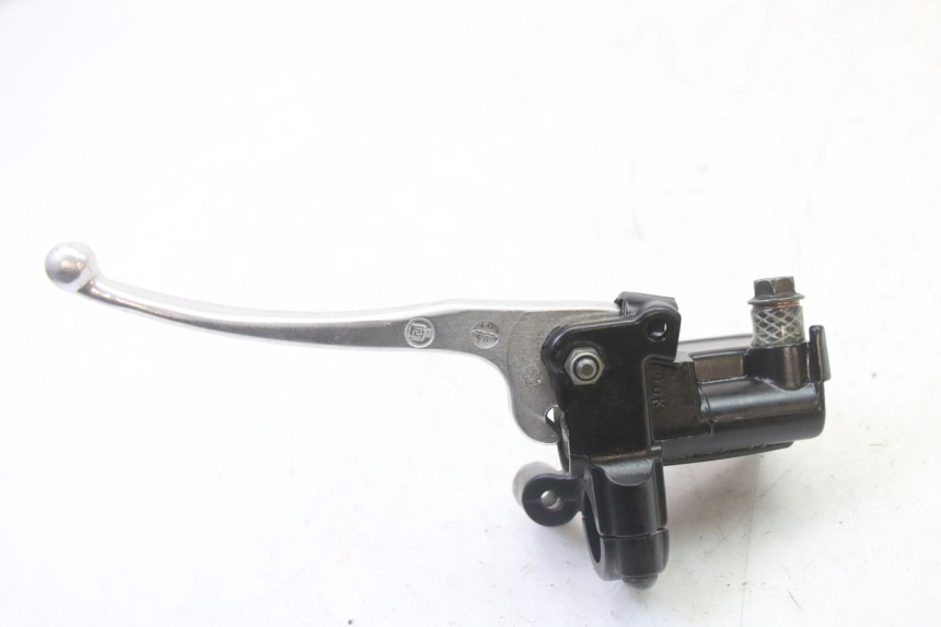 photo de BREMSPUMPE VORNE MBK WAAP 125 (2008 - 2013) - Details der Befestigungspunkte