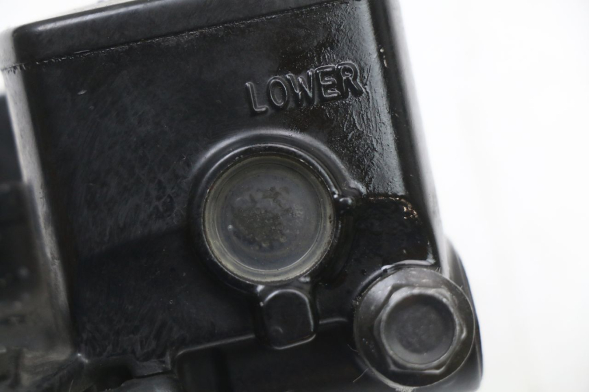 photo de VORDERER HAUPTBREMSZYLINDER YAMAHA XMAX X-MAX ABS 125 (2017 - 2020) - Oberflächenzustand und Material