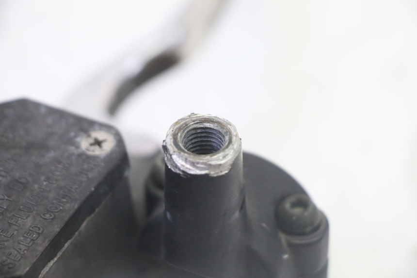 photo de VORDERER BREMSSATTEL YAMAHA X-MAX XMAX 125 (2010 - 2013) - Zoom auf Gebrauchszustand