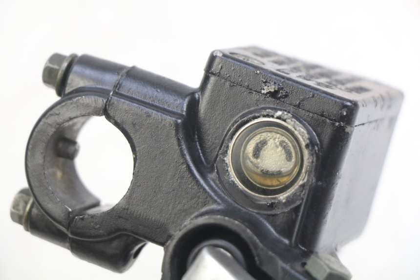 photo de VORDERER HAUPTBREMSZYLINDER SYM X-PRO 4T 50 (2014 - 2021) - Detailansicht des Bauteils