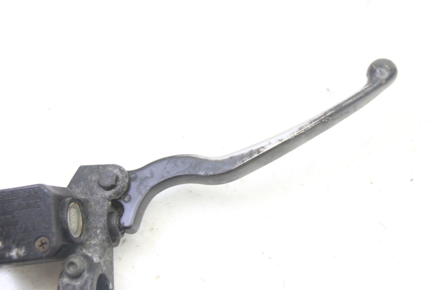 photo de VORDERER HAUPTBREMSZYLINDER PIAGGIO X9 EVOLUTION 125 (2003 - 2007) - Zoom auf Gebrauchszustand