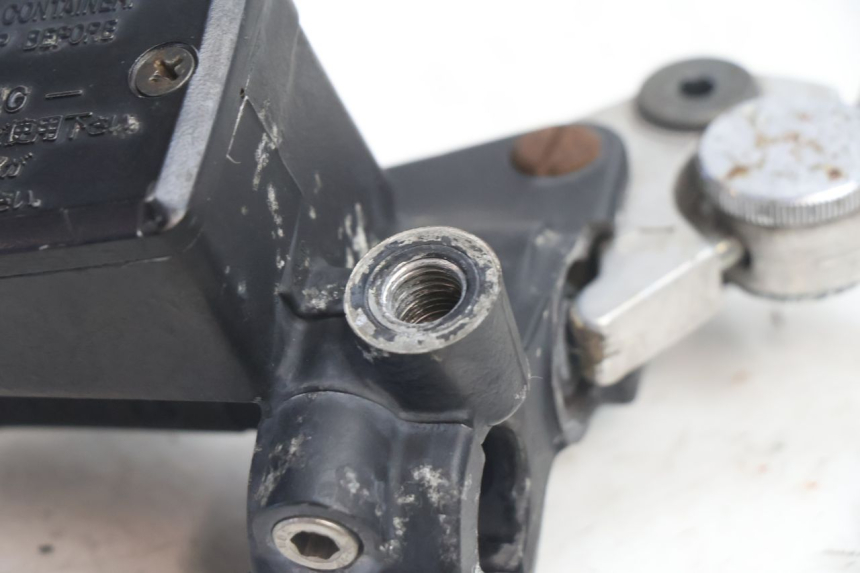 photo de BREMSPUMPE VORNE YAMAHA XJR 1300 (1998 - 2002) - Alternative Perspektive