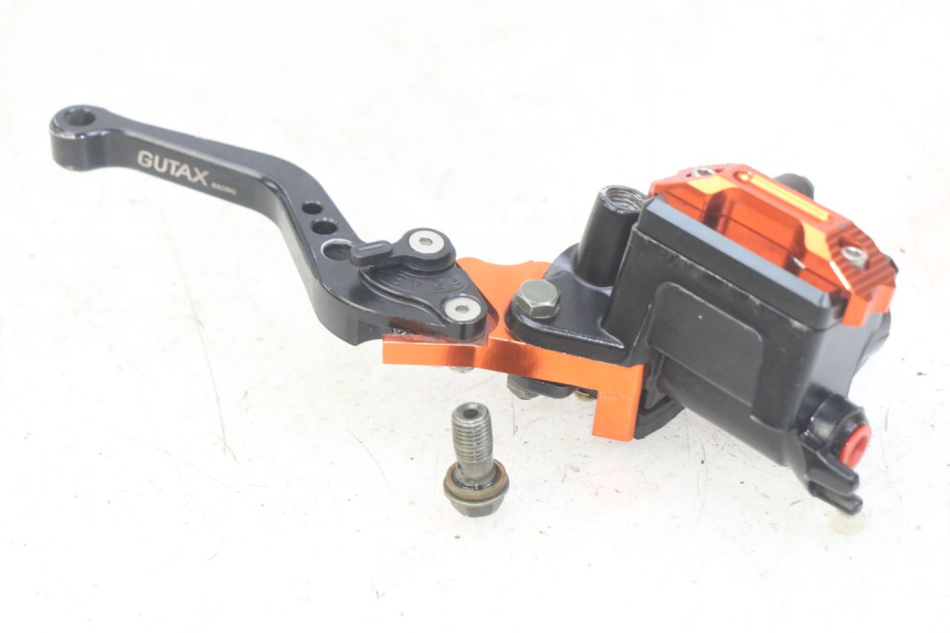 photo de VORDERER HAUPTBREMSZYLINDER ZHEJIANG XMOTOS XB-81 50 - Hauptansicht