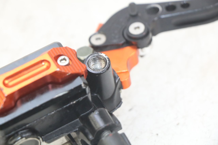 photo de VORDERER HAUPTBREMSZYLINDER ZHEJIANG XMOTOS XB-81 50 - Technische Nahaufnahme