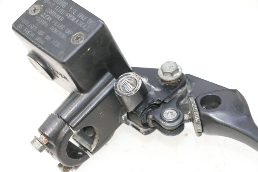 photo de BREMSPUMPE VORNE HONDA XRV AFRICA TWIN 750 (1990 - 1992) - Details der Befestigungspunkte