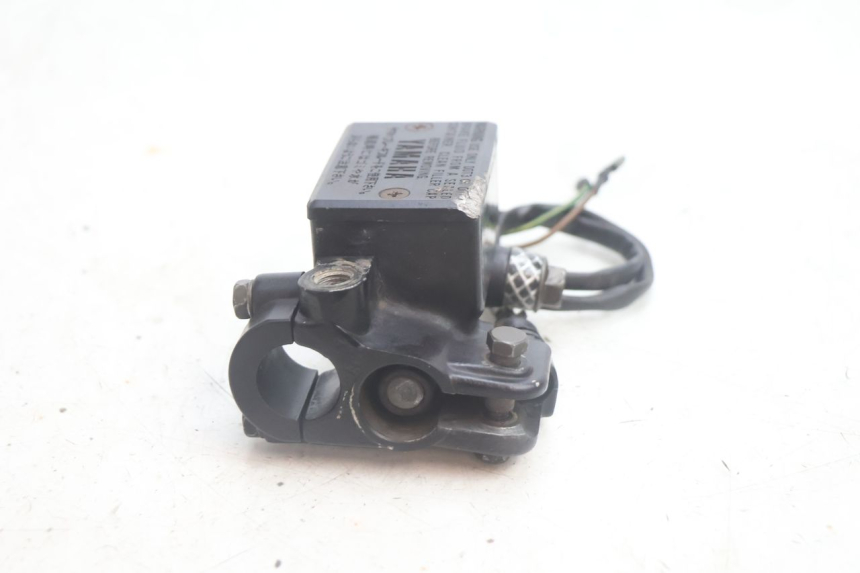photo de BREMSPUMPE VORNE YAMAHA XV VIRAGO 535 (1988 - 2004) - Details der Befestigungspunkte