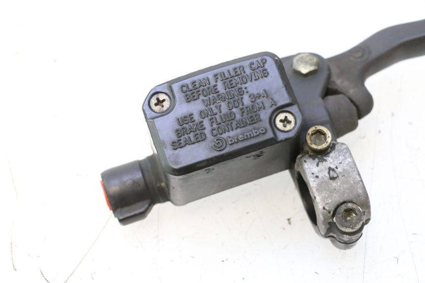 photo de VORDERER BREMSSATTEL YAMAHA YP MAJESTY 125 (1998 - 2001) - Detailansicht des Bauteils
