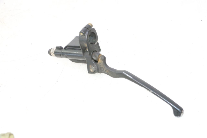 photo de VORDERER BREMSSATTEL YAMAHA YP MAJESTY 125 (1998 - 2001) - Details der Befestigungspunkte