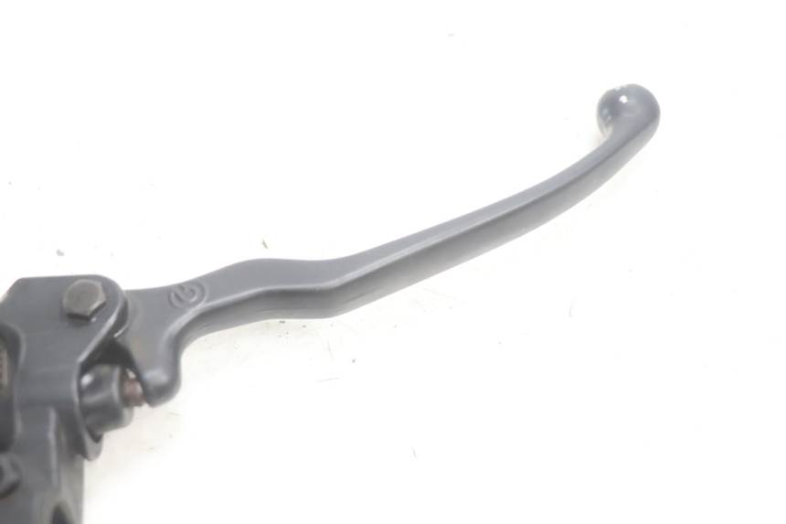 photo de VORDERER HAUPTBREMSZYLINDER YAMAHA YP MAJESTY 125 (2002 - 2006) - Zoom auf Gebrauchszustand