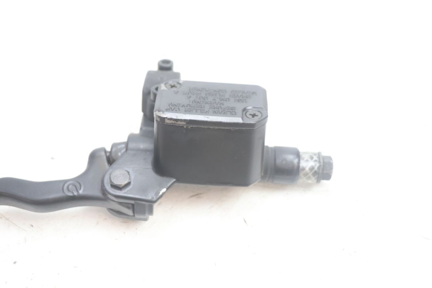 photo de VORDERER HAUPTBREMSZYLINDER YAMAHA YP MAJESTY 125 (2002 - 2006) - Geprüftes Gebrauchtteil