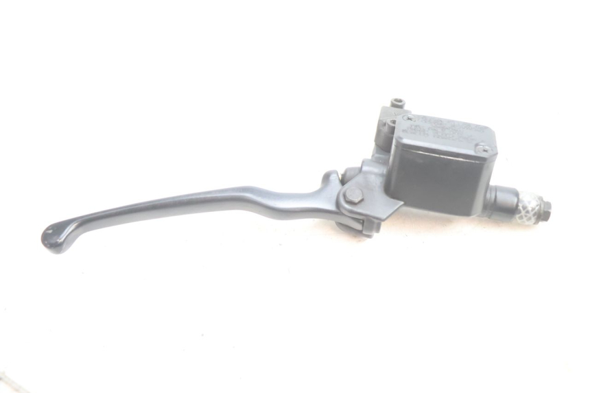 photo de VORDERER HAUPTBREMSZYLINDER YAMAHA YP MAJESTY 125 (2002 - 2006) - Alternative Perspektive