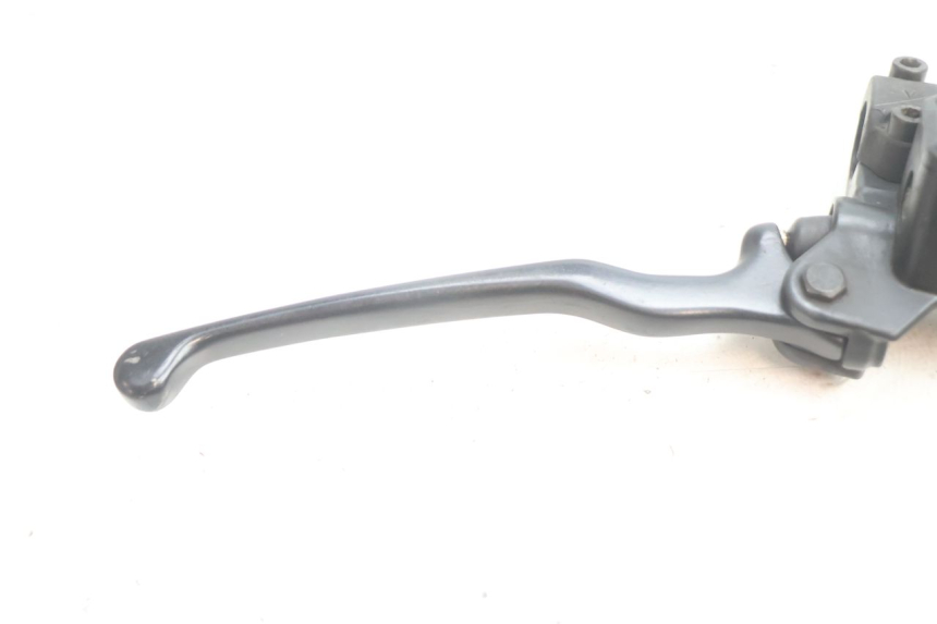 photo de VORDERER HAUPTBREMSZYLINDER YAMAHA YP MAJESTY 125 (2002 - 2006) - Technische Nahaufnahme