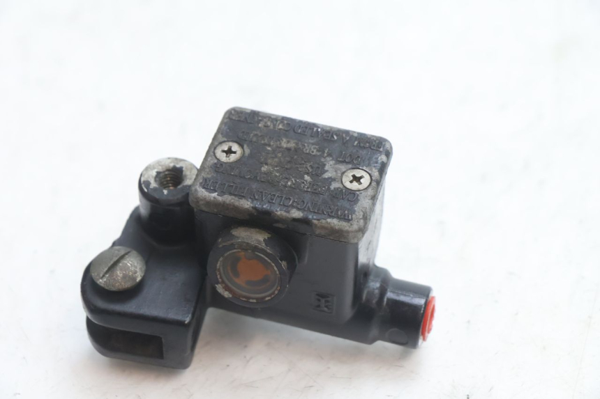 photo de VORDERER BREMSSATTEL PIAGGIO ZIP 2T 50 (2009 - 2019) - Zoom auf Gebrauchszustand