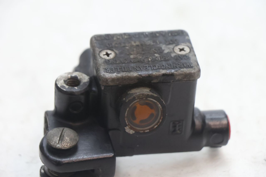 photo de VORDERER BREMSSATTEL PIAGGIO ZIP 2T 50 (2009 - 2019) - Alternative Perspektive