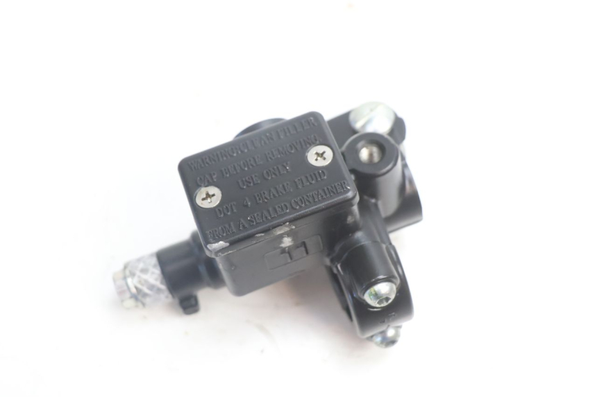 photo de VORDERER BREMSSATTEL PIAGGIO ZIP 2T 50 (2009 - 2019) - Detailansicht des Bauteils