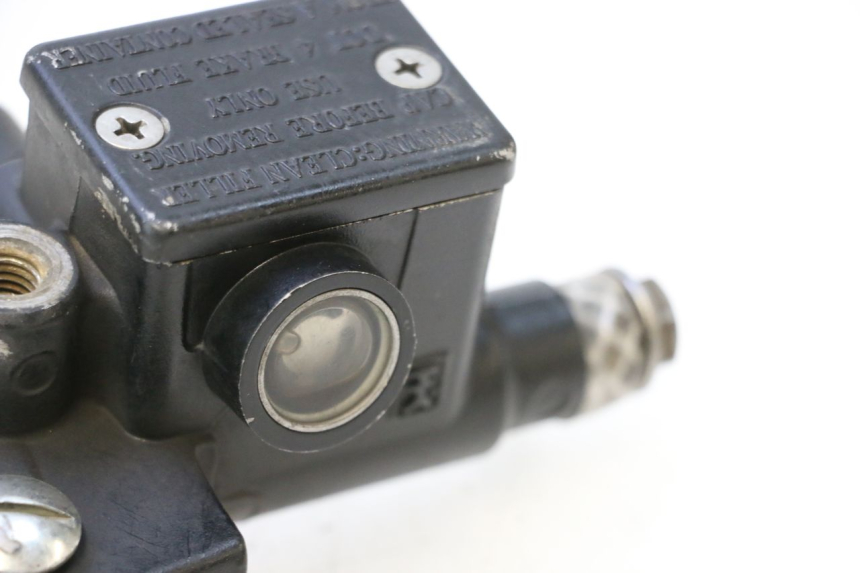 photo de VORDERER BREMSSATTEL PIAGGIO ZIP 4T 50 (2018 - 2020) - Zoom auf Gebrauchszustand
