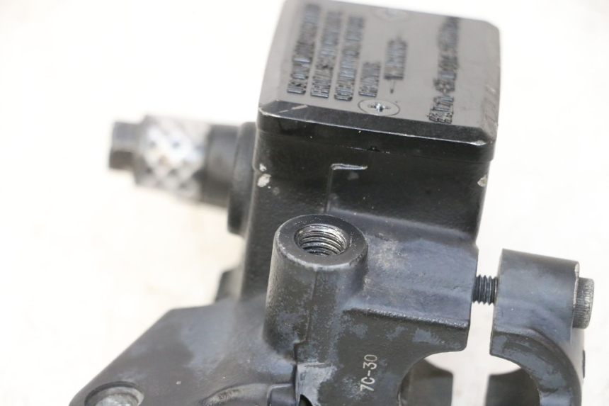 photo de KUPPLUNGSZYLINDER YAMAHA FJR ABS 1300 (2016 - 2020) - Technische Nahaufnahme