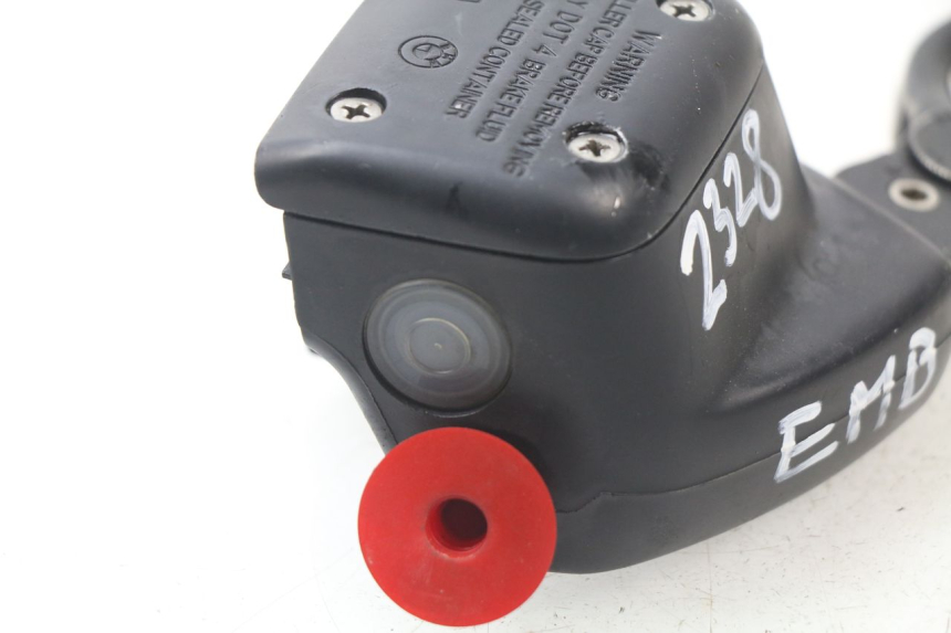 photo de KUPPLUNGSPUMPE BMW R RT ABS 1150 (2000 - 2004) - Zoom auf Gebrauchszustand